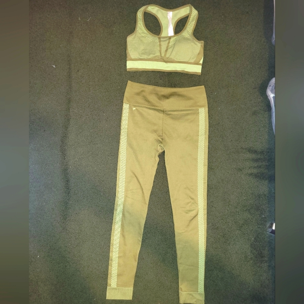 Fabletics 2 Piece Set - image 1